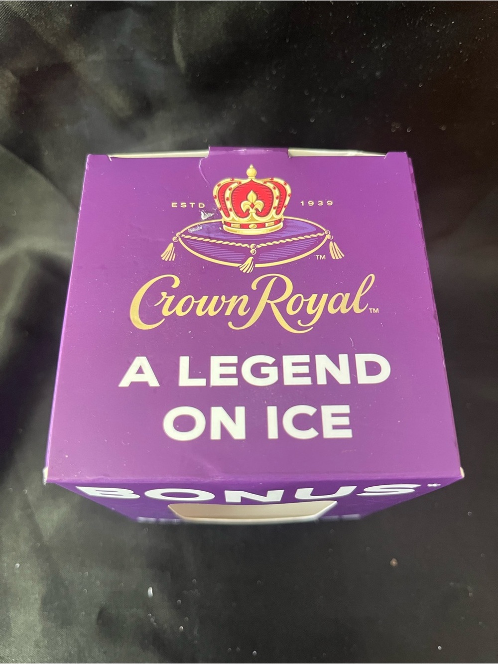 New Limited Edition Crown Royal A Legend On Ice NHL Hockey Rocks Glass